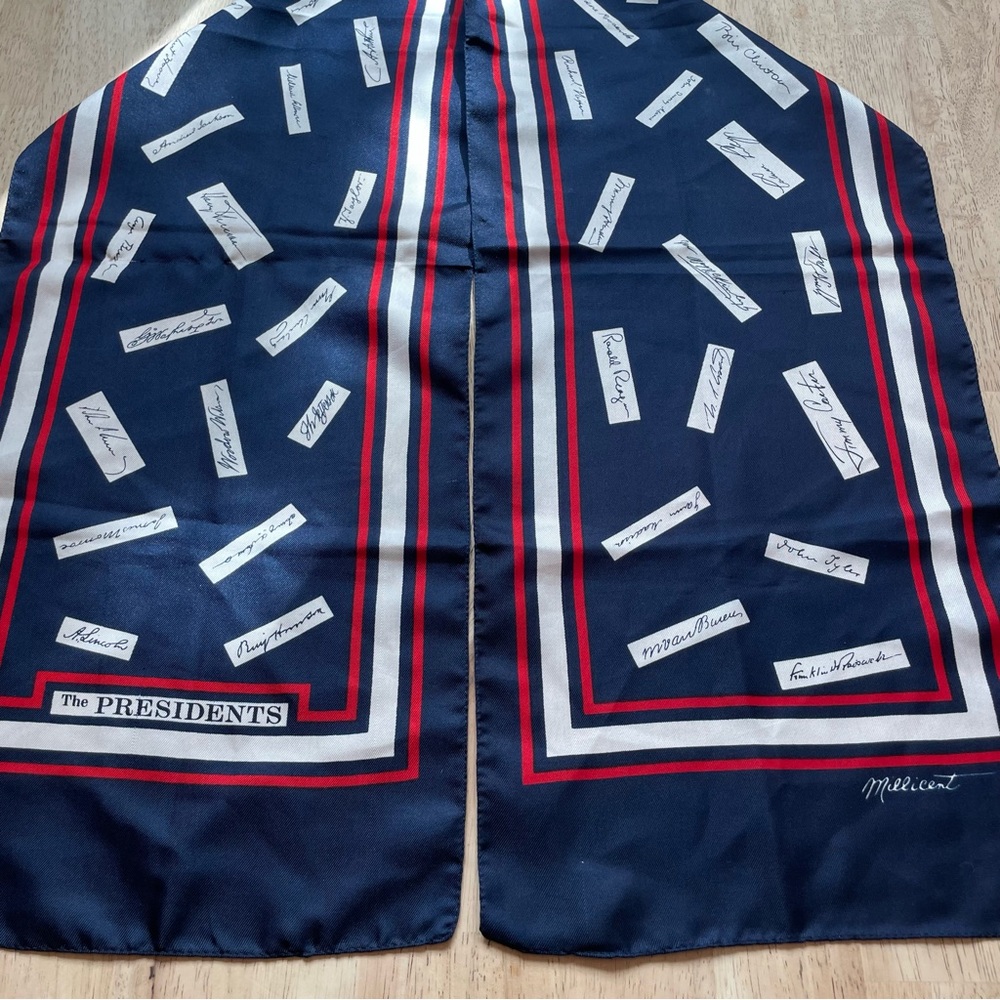 OMillicent Presidents Signature Scarf. Made in Italy! George Washington to Bush